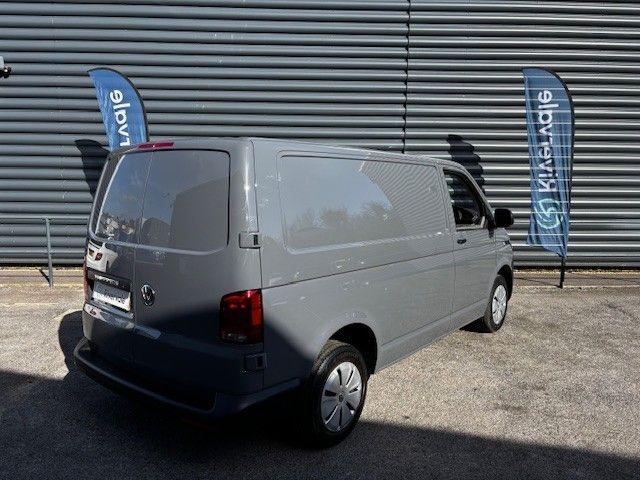 Volkswagen Transporter image 10